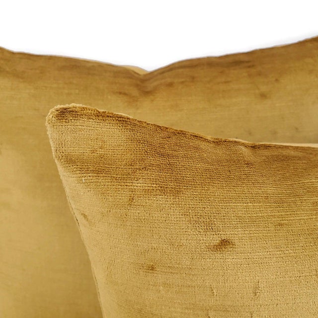 Contemporary F. Schumacher Antique Linen Velvet in Gold Pillow Cover For Sale - Image 3 of 5