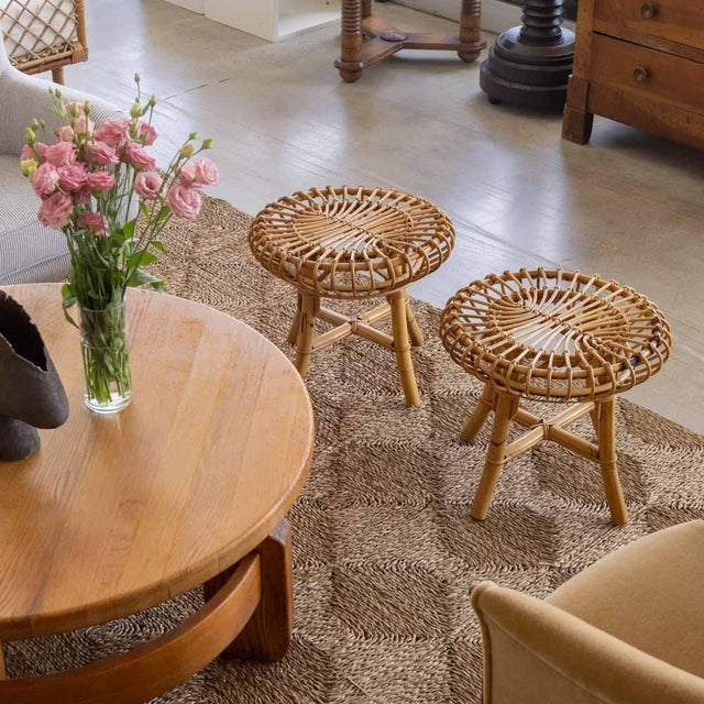 Lovely pair of bamboo and rattan stools in the Style of Franco Albini from Italy, 1960s. Slatted circular rattan seats...