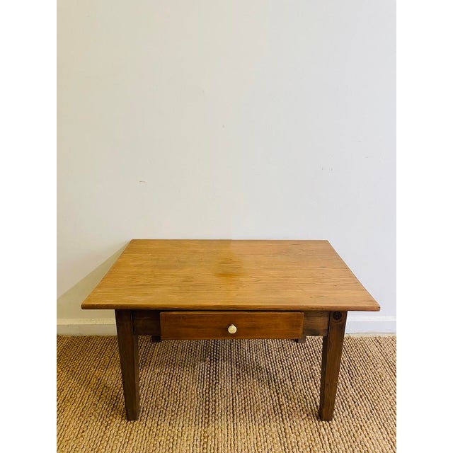 Brown Mid-Century Modern Coffee Table in Wood For Sale - Image 8 of 8