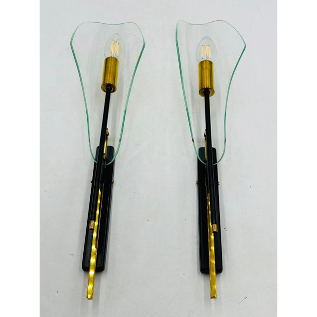 Max Ingrand Pair of Max Ingrand for Fontana Arte Glass Wall Sconces, Circa 1960 For Sale - Image 4 of 12