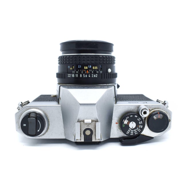 1990's Pentax K1000 35mm Film Camera With 50mm Lens For Sale - Image 4 of 6