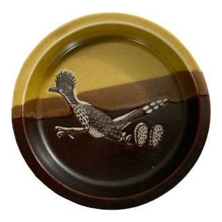 1970s Mid Century Modern Hand Painted Japanese Trinket Dish With Roadrunner For Sale