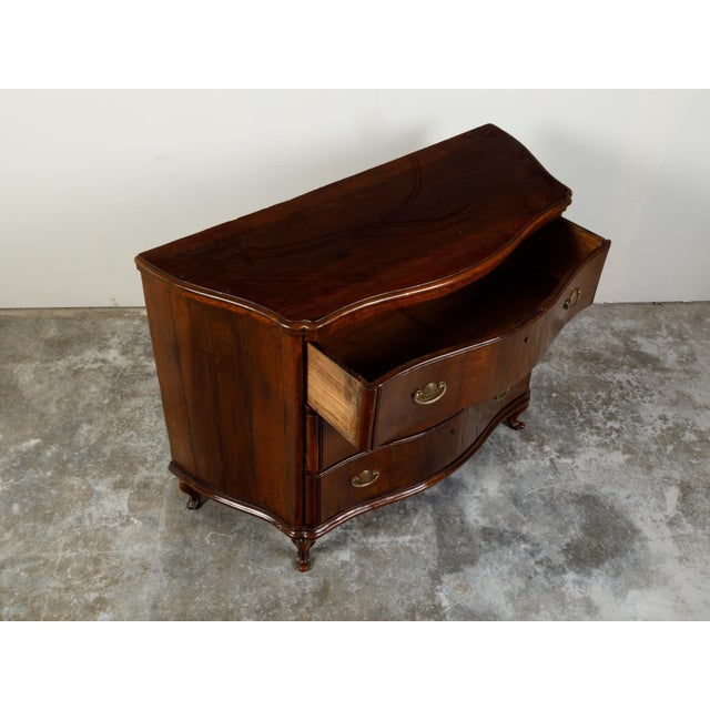 Brown Italian 1800s Walnut Three-Drawer Serpentine Front Commode with Bronze Hardware For Sale - Image 8 of 12