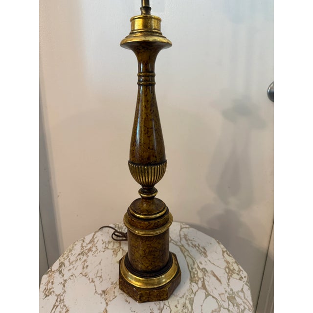 Elevate your decor with the Vintage Mid-Century Italian Borghese Faux Tortoise Shell and Gilt Table Lamp, a stunning piece...