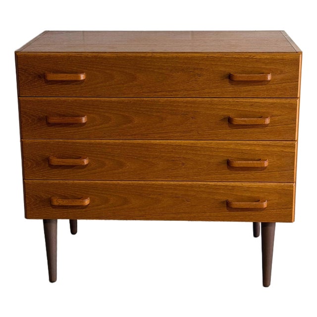 Danish Teak 4-Drawer Dresser Compact Mid-Century Modern Chest of Drawers 1960s For Sale
