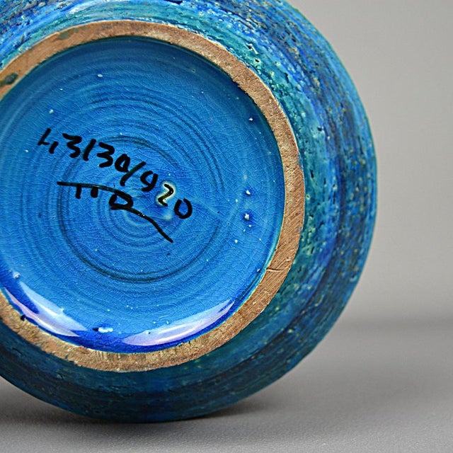 Ceramic Rimini Blu Glazed Ceramic Footed Centerpiece Bowl by Aldo Londi by Bitossi, 1950s For Sale - Image 7 of 13