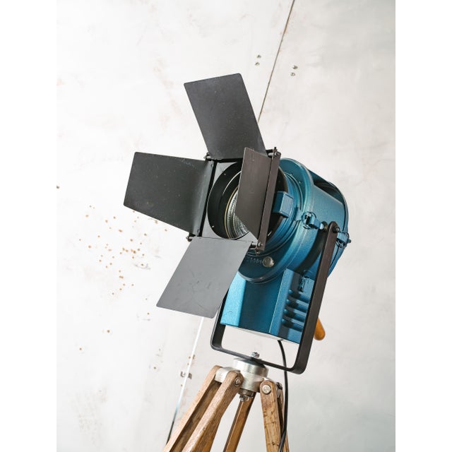 Vintage Industrial Theater Spotlight Floor Lamp from A.E. Cremer, 1950s For Sale - Image 14 of 17
