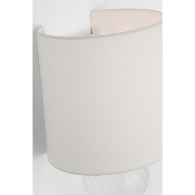 Transitional Julie Neill for Visual Comfort Signature Talia 18" Sconce in Clear Swirled Glass with Linen Shade For Sale - Image 3 of 6
