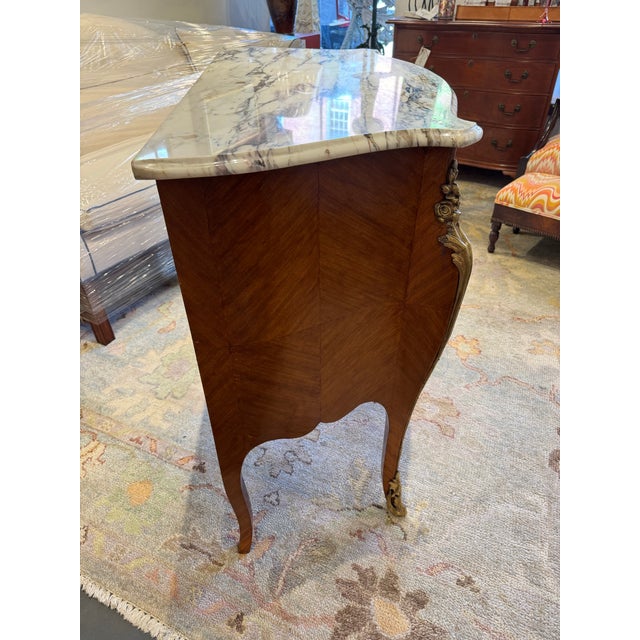 2000s Vintage French Provincial Walnut and Fruitwood Bombe Commode For Sale - Image 4 of 12