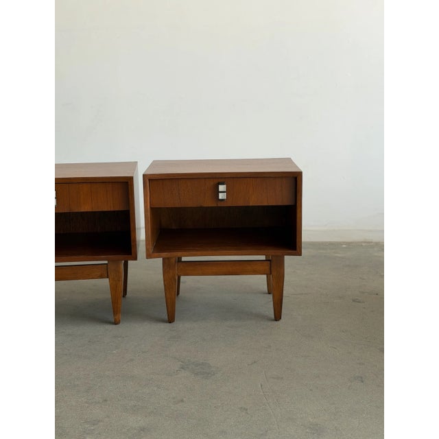 Mid 20th Century Nightstands by Rs Associates - Pair, Attributed For Sale - Image 4 of 15