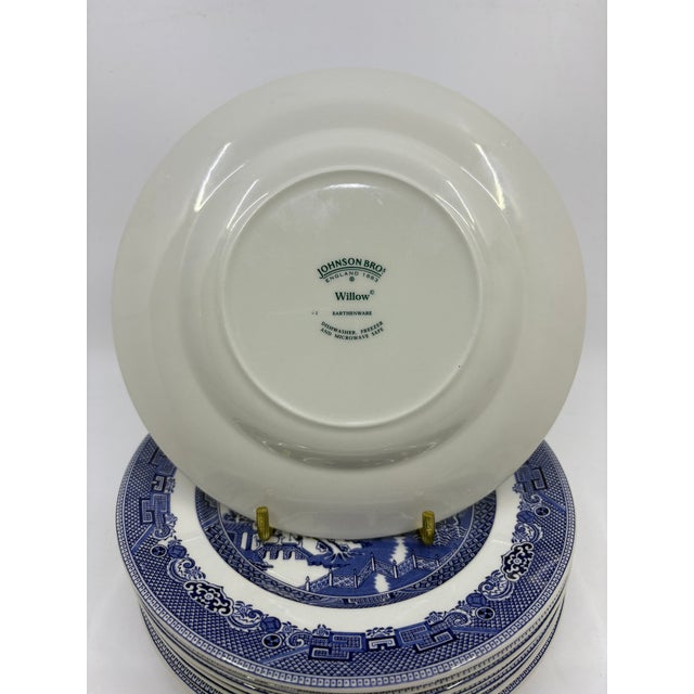 Late 20th Century Johnson Brothers England Blue Willow Dessert / Appetizer Plates - Set of 8 For Sale In New York - Image 6 of 6