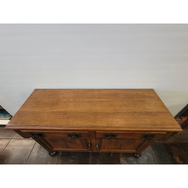 1890s Arts & Crafts Art Nouveau Solid Oak Sideboard Hammered Copper Handles For Sale - Image 9 of 10