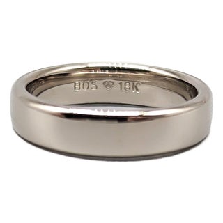 18 Karat White Gold Ring For Sale