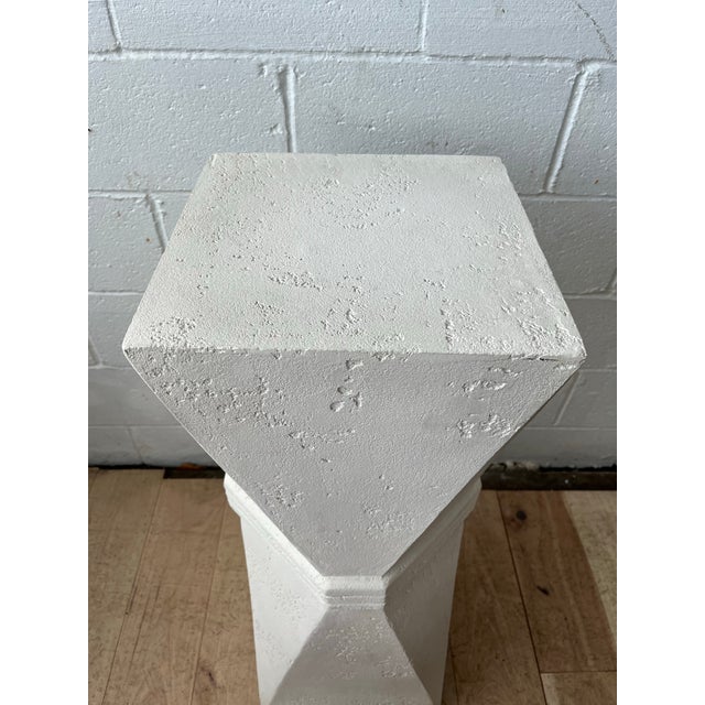 Sculpture Materials 1980s Postmodern Faceted Plaster Pedestal or Sculpture Stand For Sale - Image 7 of 9
