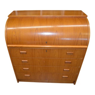 1960s Mid Century Modern Roll Top Wooden Desk With 4 Drawers & Key - Scandinavian Danish Style For Sale