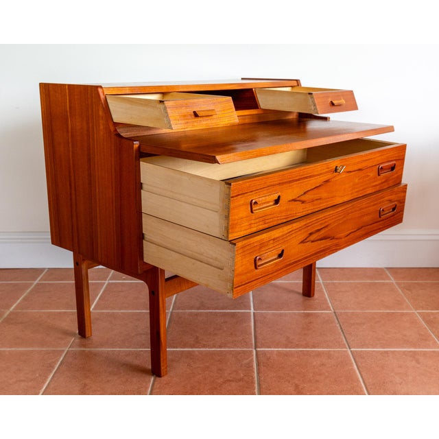 Arne Wahl Iversen Mid-Century Danish Bureau Desk by Arne Wahl Iversen, 1960s For Sale - Image 4 of 18