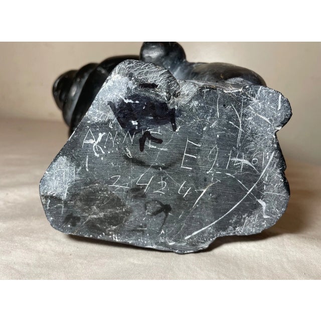 Dark Green Big Antique Carved Annie Soapstone Canadian Figural Eskimo Seal Sculpture Inuit For Sale - Image 8 of 10