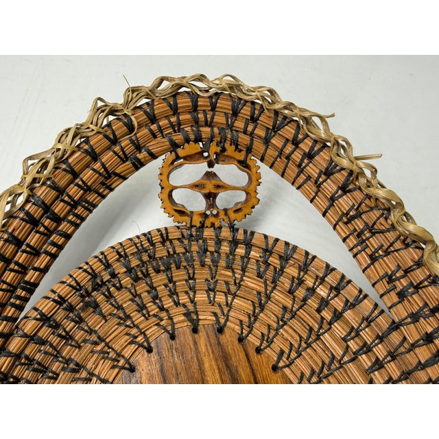 Pine Needle Basket Tray in the Style of Native American Arts & Crafts For Sale - Image 4 of 6