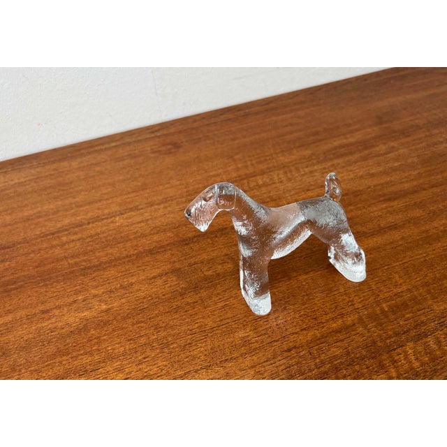 Vintage Swedish Glass Kennel Series Airedale Terrier Sculpture by Bertil Vallien for Kosta Boda, 1970s For Sale - Image 15 of 18