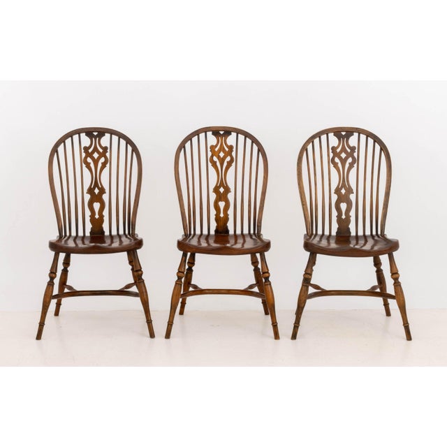 Set of Seven Windsor Style Oak Side Chairs For Sale - Image 4 of 10