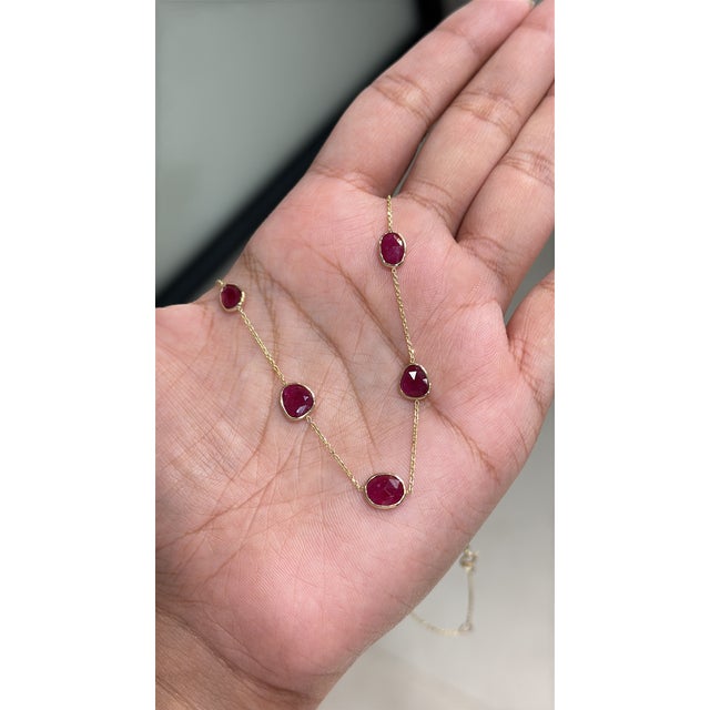 14k Gold 6.95ct Natural Mozambique Ruby Bezel Station Modern Necklace For Sale In New York - Image 6 of 17