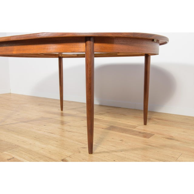 Mid-Century Modern Teak Oval Dining Table from G-Plan, United Kingdom, 1960s For Sale - Image 18 of 18