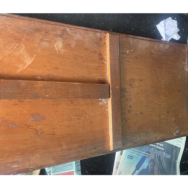 Antique English Cheval Mirror in Oak, 1890s For Sale - Image 4 of 7