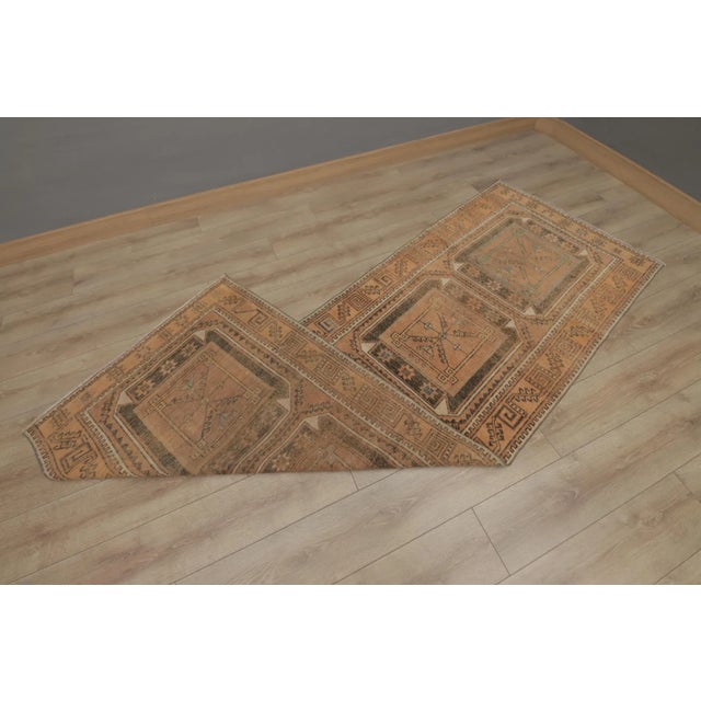 1960s Southwestern Style Geometric Desing Beige Turkish Runner Rug For Sale - Image 10 of 11