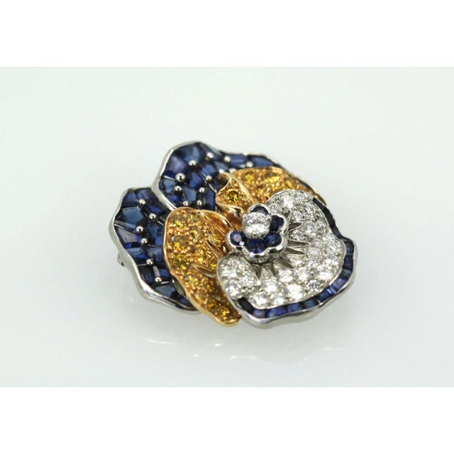 1980s 1980s Oscar Heyman Sapphire Diamond Pansy Brooch For Sale - Image 5 of 10
