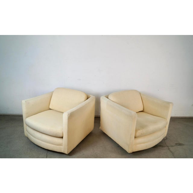 1960’s Mid-Century Modern Milo Baughman Style Swivel Lounge Chairs - A Pair For Sale In Los Angeles - Image 6 of 12