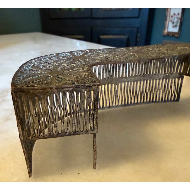 1940s Vintage Silverplated Filigree Miniature Cocktail Bar & Stool Set - 8 Pieces - Daisy Inlay For Sale - Image 5 of 13