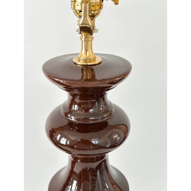 1960s Large Glossy Brown MId Century Modern Ribbed Ceramic Table Lamps - a Pair For Sale - Image 13 of 15