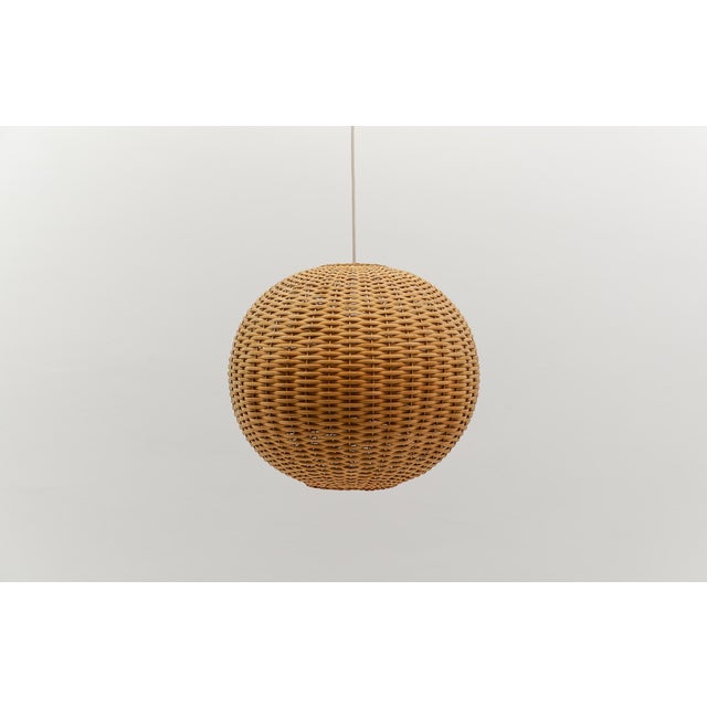 Beige Vintage Rattan Globe Pendant Lamp, 1960s For Sale - Image 8 of 8