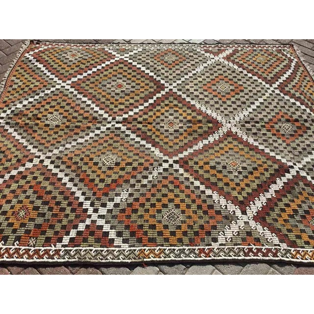1960s Diamond Pattern Turkish Kilim Rug- 6′8″ × 8′2″ | Chairish