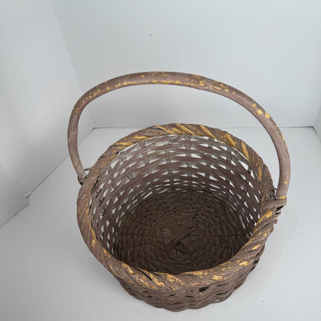 Farmhouse Vintage Distressed Painted Round Palacek Basket For Sale - Image 3 of 9