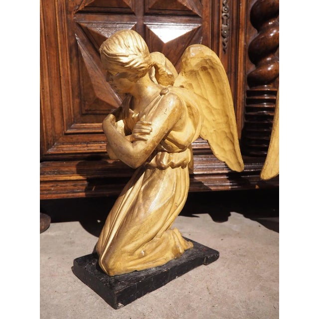 Italian Pair of Circa 1800 Giltwood Angels From Italy For Sale - Image 3 of 13