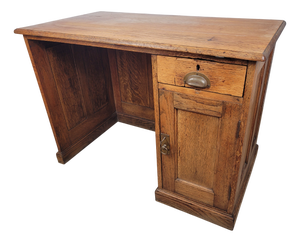 Vintage Pedestal Desk in Oak, 1930s