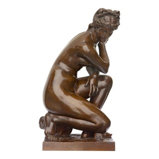 Crouching Venus Large Grand Tour Bronze Patinated Sculpture F. Barbedienne For Sale