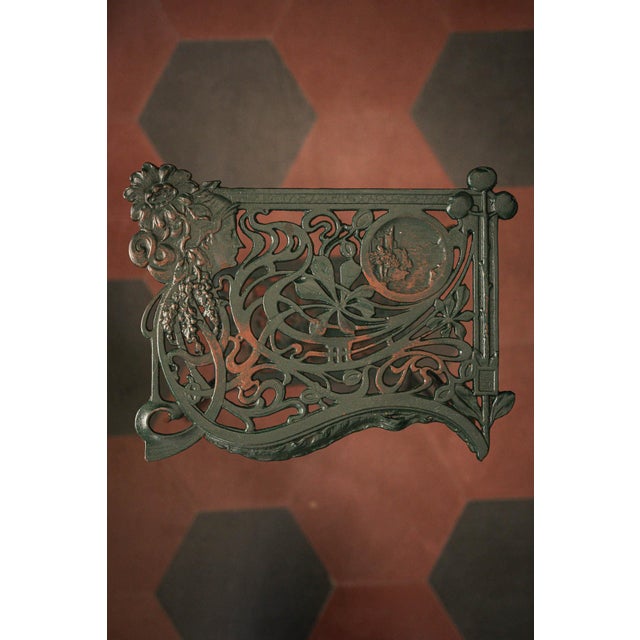 Side Table in Iron, in Good conditions. Designed before 1890