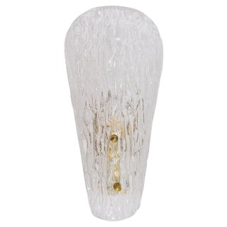 Mid-Century Modern Austrian Wall Light in Brass and Textured Glass by J. T. Kalmar for Kalmar, 1950s For Sale