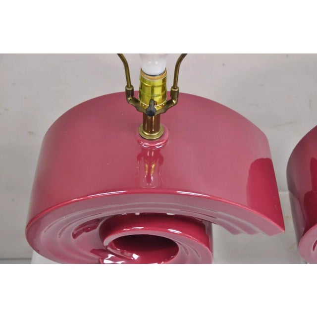 Vintage Postmodern Cranberry Red Sculptural Snail Scroll Ceramic Table Lamp Pair For Sale In Philadelphia - Image 6 of 12