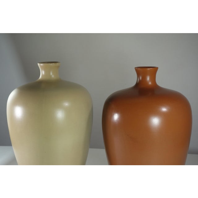 Italian Art Deco Ceramic Vases by Giovanni Gariboldi and Richard Ginori, 1930s, Set of 2 For Sale - Image 3 of 18