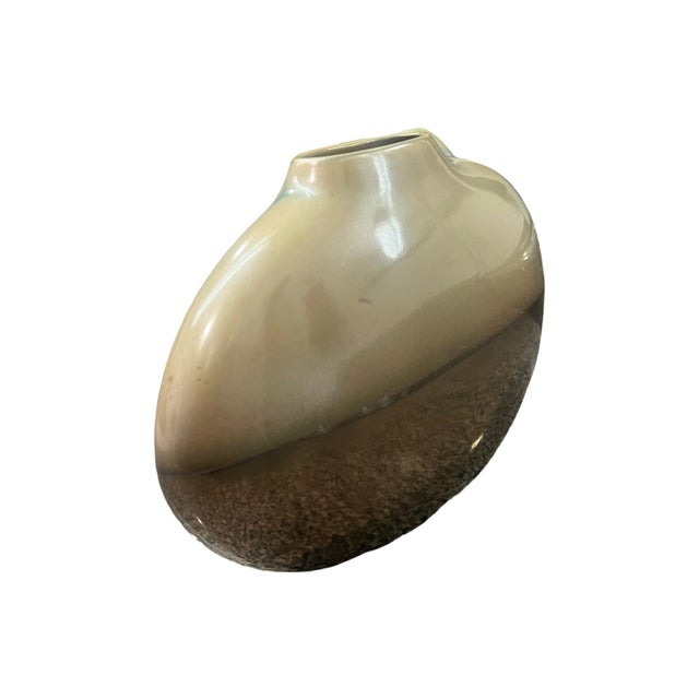 Postmodern Vintage Postmodern 1980s Gold and Green Ceramic Bean Pill Shaped Vase Art Deco For Sale - Image 3 of 7