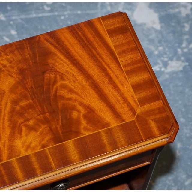 Vintage Georgian Style Walnut Nightstands, Set of 2 For Sale - Image 12 of 16