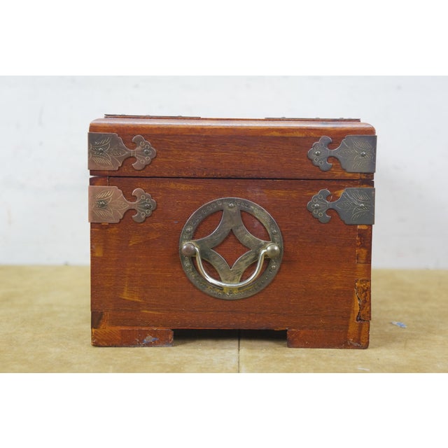 Wood Late 20th Century George Zee Chinese Chinoiserie Rosewood Brass Longevity Jewelry Chest Box 12" For Sale - Image 7 of 17