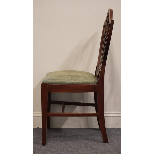 Late 20th Century Vintage Solid Mahogany Duncan Phyfe Style Shield Back Dining Side Chair For Sale - Image 5 of 9