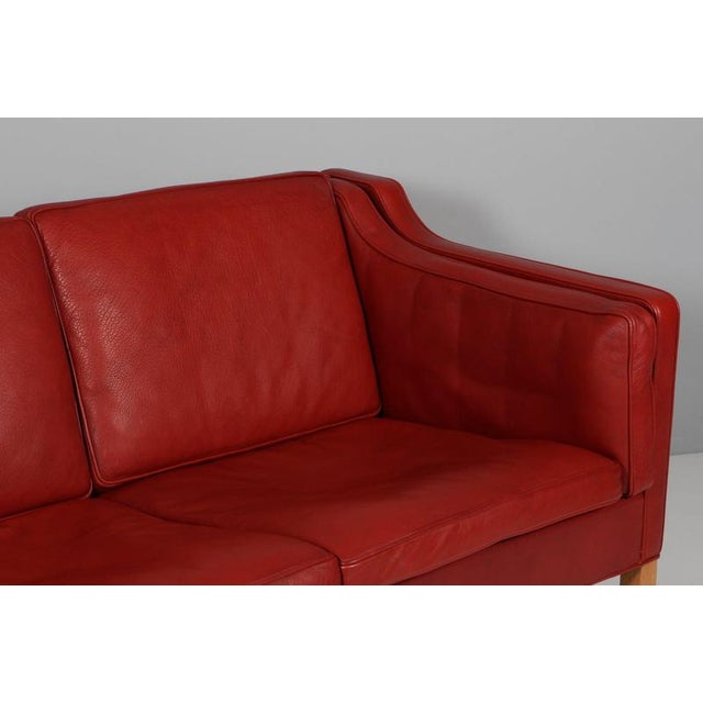 Børge Mogensen Model 2213 Three-Seat Sofa in Red Brown Leather by Børge Mogensen for Fredericia For Sale - Image 4 of 9