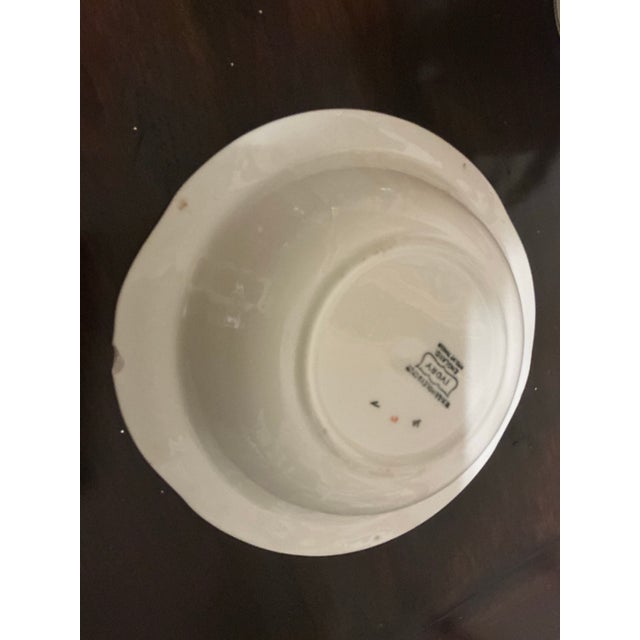 Antique w.h. Grindley & Co. “Chelsea Ivory” English Ironstone Gravy Boat & Underplate For Sale - Image 11 of 12