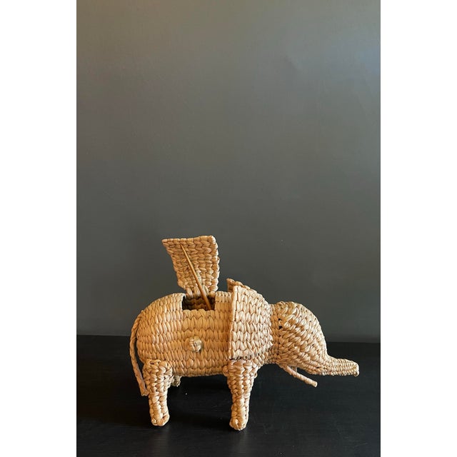 Late 20th Century Late 20th Century Mexican Artisan Woven Elephant Box With Hinged Lid For Sale - Image 5 of 9