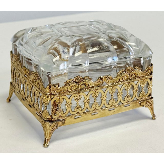 Vintage Hollywood Regency Style Glass Trinket Box W/ Footed Brass Filigree Base For Sale In Kansas City - Image 6 of 11